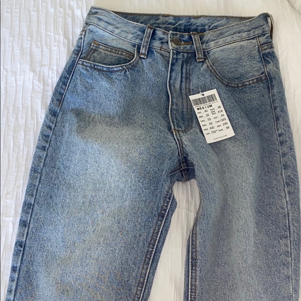 Never worn Brandy Melville jeans
